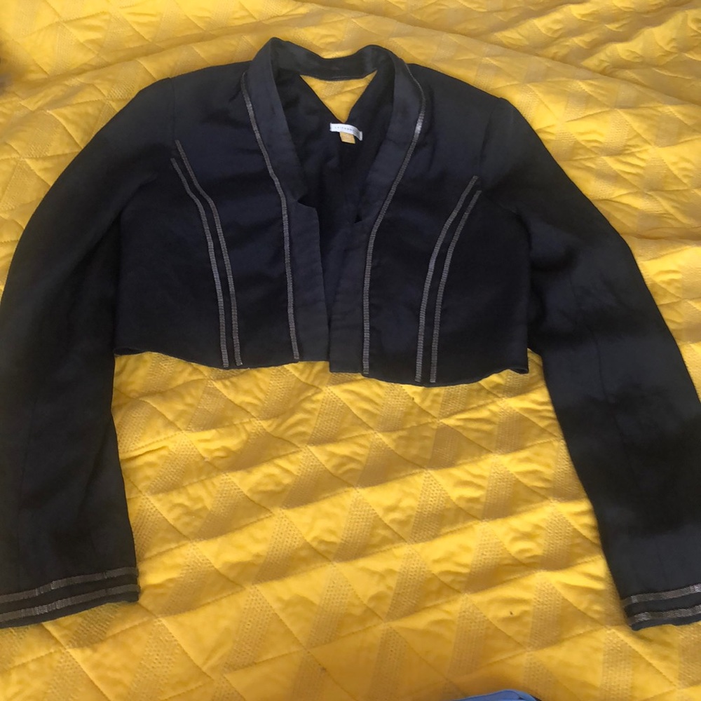 Size 4 cropped blazer with metal chain detail.